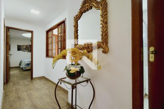 Hall de casa de condomínio para alugar com 4 quartos, 320m² em Anil, Rio de Janeiro