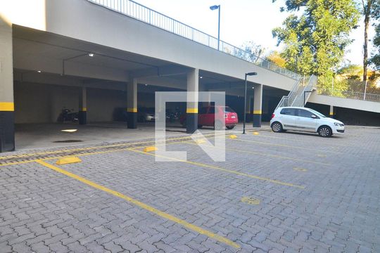 Estacionamento de apartamento à venda com 2 quartos, 47m² em Estância Velha, Canoas