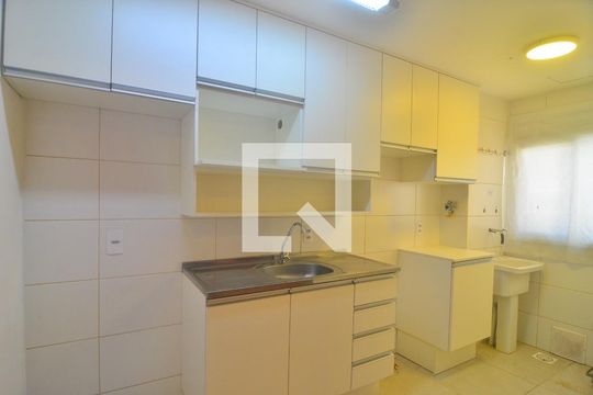 Cozinha de apartamento à venda com 2 quartos, 47m² em Estância Velha, Canoas