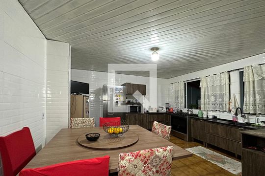 Cozinha  de casa à venda com 3 quartos, 120m² em São José, Canoas