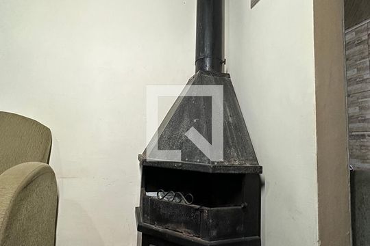 Sala  de casa à venda com 3 quartos, 120m² em São José, Canoas