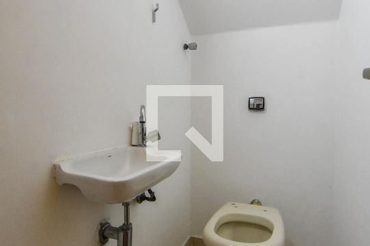 Lavabo  de casa para alugar com 3 quartos, 180m² em Campo Belo, São Paulo