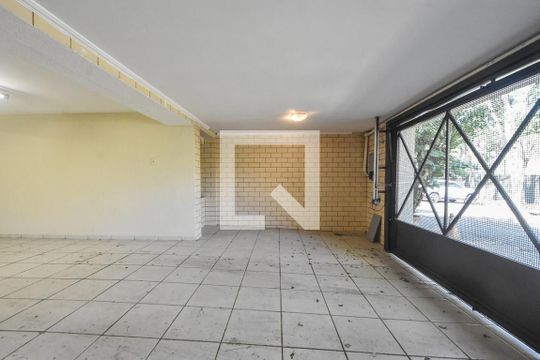 Garagem  de casa para alugar com 3 quartos, 180m² em Campo Belo, São Paulo