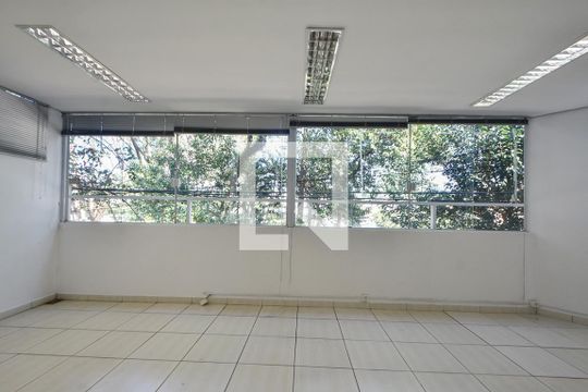 Sala 02 de casa à venda com 3 quartos, 180m² em Campo Belo, São Paulo