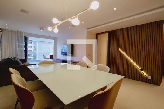 Sala de apartamento para alugar com 3 quartos, 117m² em Barra da Tijuca, Rio de Janeiro