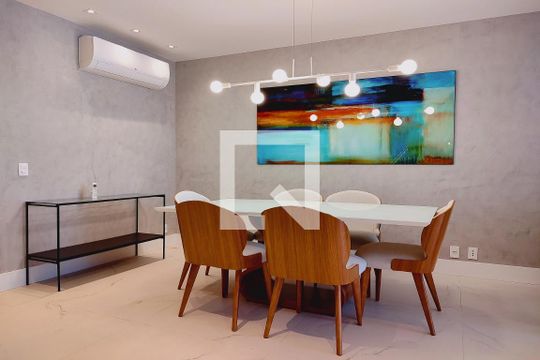 Sala de apartamento para alugar com 3 quartos, 117m² em Barra da Tijuca, Rio de Janeiro