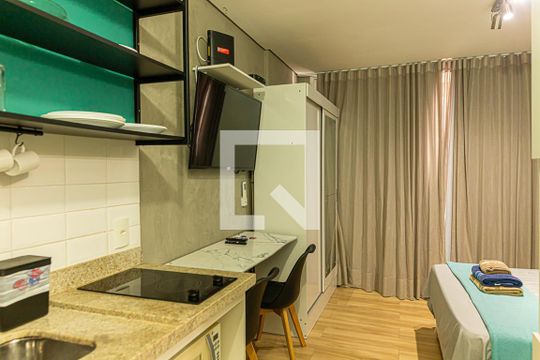 Cozinha de kitnet/studio à venda com 1 quarto, 23m² em Consolação, São Paulo