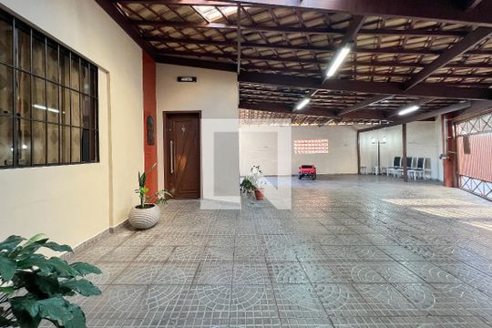 Garagem de casa à venda com 3 quartos, 209m² em Lapa, São Paulo