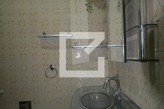 Banheiro de casa para alugar com 2 quartos, 85m² em Oswaldo Cruz, Rio de Janeiro