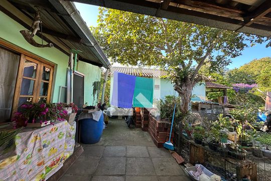 Quintal de casa à venda com 2 quartos, 110m² em Feitoria, São Leopoldo