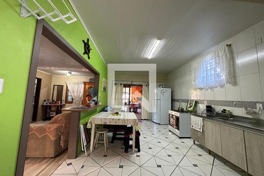 Cozinha de casa à venda com 2 quartos, 110m² em Feitoria, São Leopoldo