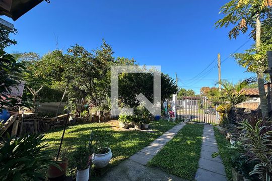 Quintal de casa à venda com 2 quartos, 110m² em Feitoria, São Leopoldo
