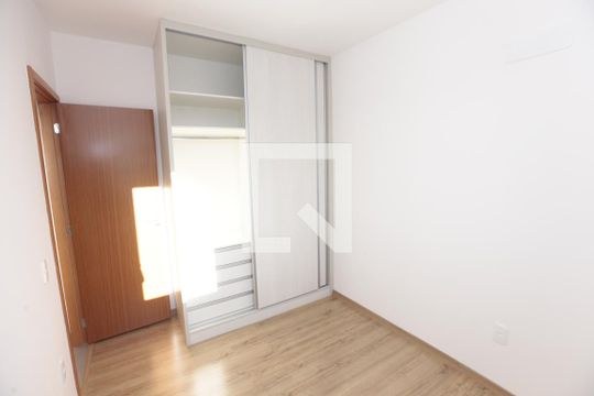 Quarto 1 de apartamento para alugar com 2 quartos, 52m² em Eldorado, Contagem