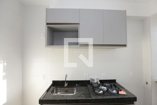Detalhe da cozinha de apartamento para alugar com 2 quartos, 52m² em Eldorado, Contagem