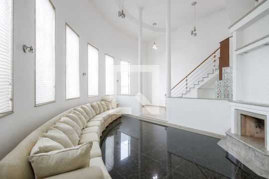 Sala de casa de condomínio para alugar com 3 quartos, 200m² em Vila Sao Geraldo, Taubaté