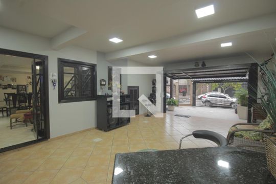 Garagem de casa à venda com 3 quartos, 344m² em Fátima, Canoas