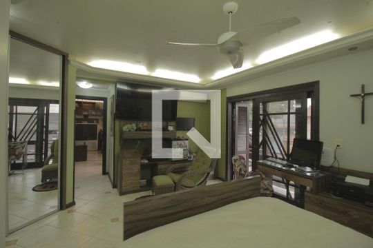 Suíte de casa à venda com 3 quartos, 344m² em Fátima, Canoas