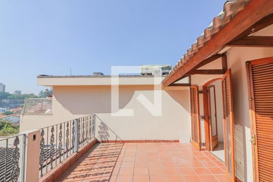 Varanda de casa para alugar com 5 quartos, 252m² em Jaguaré, São Paulo