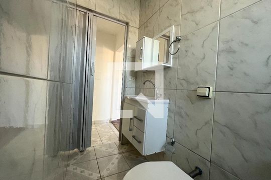 Banheiro  de casa para alugar com 1 quarto, 188m² em Parque Imperial, São Paulo