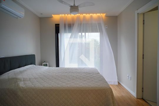 Suíte de casa de condomínio à venda com 3 quartos, 129m² em Hípica, Porto Alegre