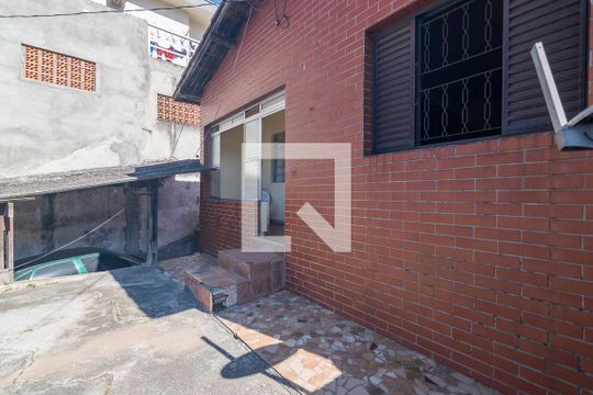Quintal de casa à venda com 2 quartos, 100m² em Parque João Ramalho, Santo André