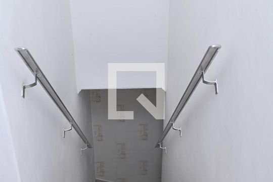 Casa à venda com 3 quartos, 151m² em Vila Olinda, São Paulo