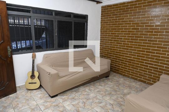 Casa à venda com 3 quartos, 151m² em Vila Olinda, São Paulo