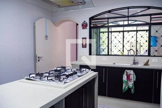 Cozinha de casa à venda com 3 quartos, 300m² em Santa Maria, Santo André