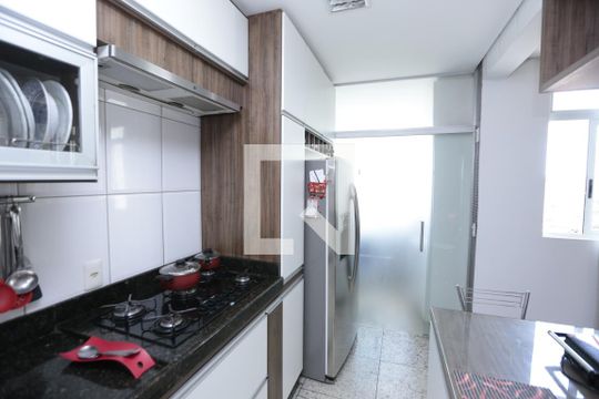 Apartamento à venda com 4 quartos, 167m² em Eldorado, Contagem