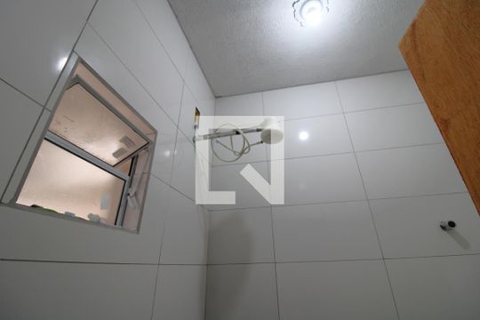 Chuveiro de casa para alugar com 1 quarto, 37m² em Vila Marari, São Paulo