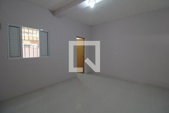 Casa para alugar com 1 quarto, 37m² em Vila Marari, São Paulo