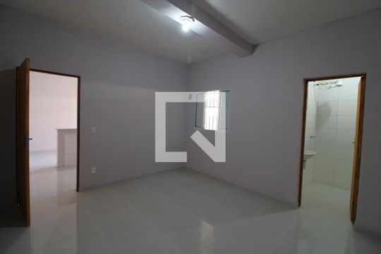 Quarto de casa para alugar com 1 quarto, 37m² em Vila Marari, São Paulo