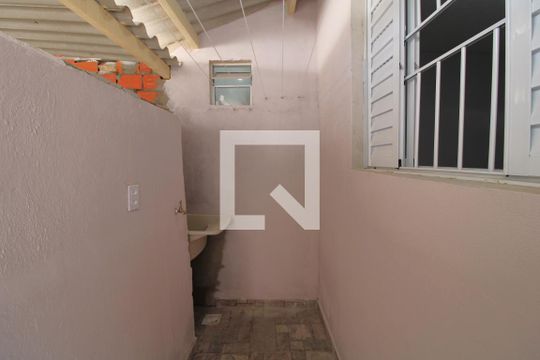 Lavanderia de casa para alugar com 1 quarto, 37m² em Vila Marari, São Paulo