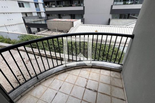Sacada da sala de apartamento à venda com 2 quartos, 56m² em Jardim Paulista, São Paulo