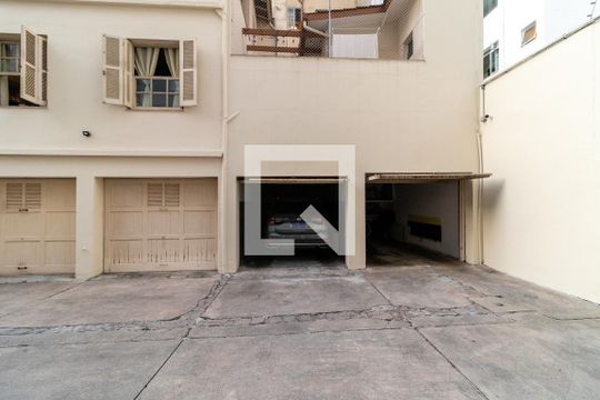 Garagem de apartamento à venda com 3 quartos, 170m² em Perdizes, São Paulo