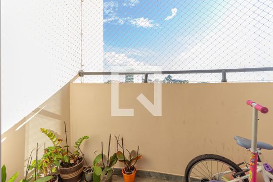 Sacada de apartamento à venda com 3 quartos, 74m² em Jaguaribe, Osasco