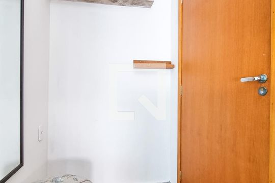 Sala / Suíte de kitnet/studio para alugar com 1 quarto, 24m² em Jardim Ismenia, São José dos Campos