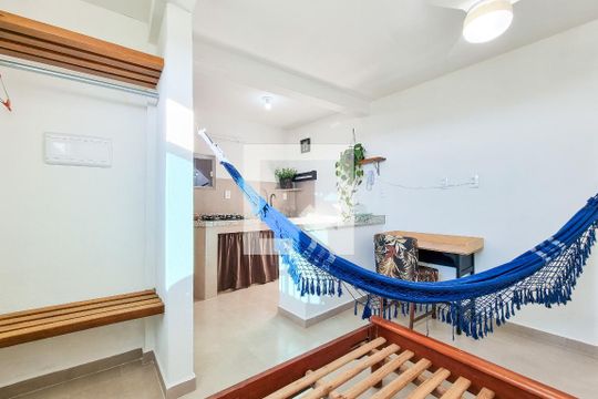 Sala / Suíte de kitnet/studio para alugar com 1 quarto, 24m² em Jardim Ismenia, São José dos Campos