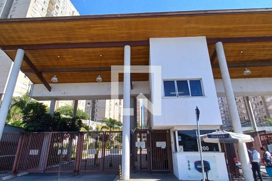 Fachada  de apartamento para alugar com 2 quartos, 48m² em Conceição, Osasco