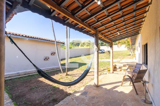 Varanda de casa à venda com 4 quartos, 280m² em Parque Rural Fazenda Santa Cândida, Campinas