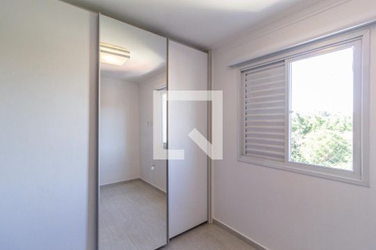 Quarto  de apartamento à venda com 2 quartos, 55m² em Quitaúna, Osasco