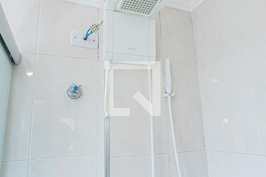 Banheiro de apartamento à venda com 2 quartos, 53m² em Sítio Morro Grande, São Paulo