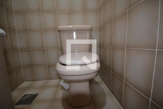 Lavrabo de casa à venda com 4 quartos, 536m² em Vila da Penha, Rio de Janeiro
