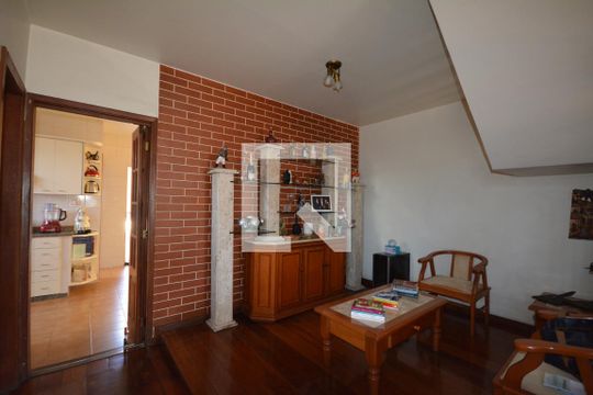 Sala de casa à venda com 4 quartos, 536m² em Vila da Penha, Rio de Janeiro