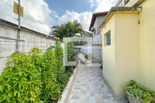 Corredor de casa para alugar com 7 quartos, 300m² em Balneário Cidade Atlântica, Guarujá