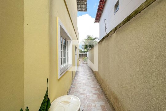 Corredor de casa para alugar com 7 quartos, 300m² em Balneário Cidade Atlântica, Guarujá
