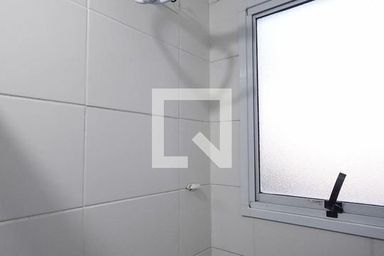 Chuveiro do banheiro de apartamento à venda com 2 quartos, 43m² em Jardim Helga, São Paulo