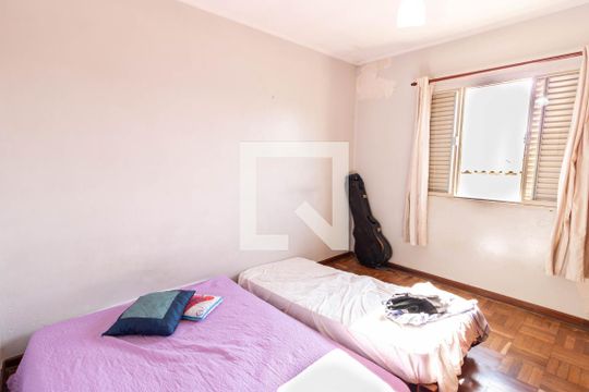Quarto 2 de casa à venda com 3 quartos, 140m² em Vila Guedes, São Paulo