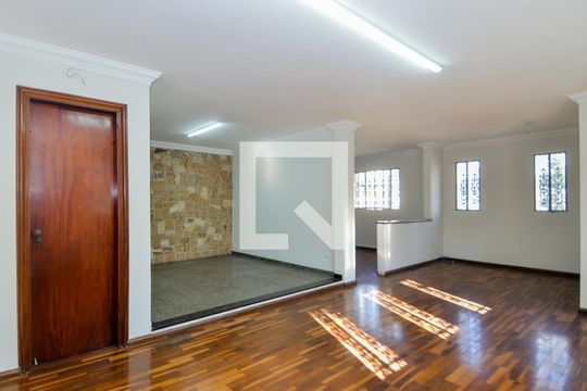Sala de casa à venda com 4 quartos, 300m² em Vila Rosália, Guarulhos
