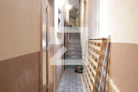 Corredor  de casa para alugar com 3 quartos, 70m² em Parque Cisper, São Paulo